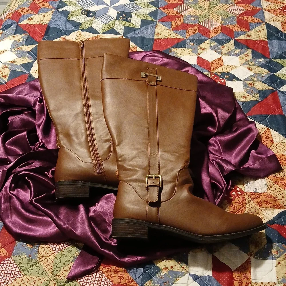 Classic Brown Women's Mid-Calf Riding Boots